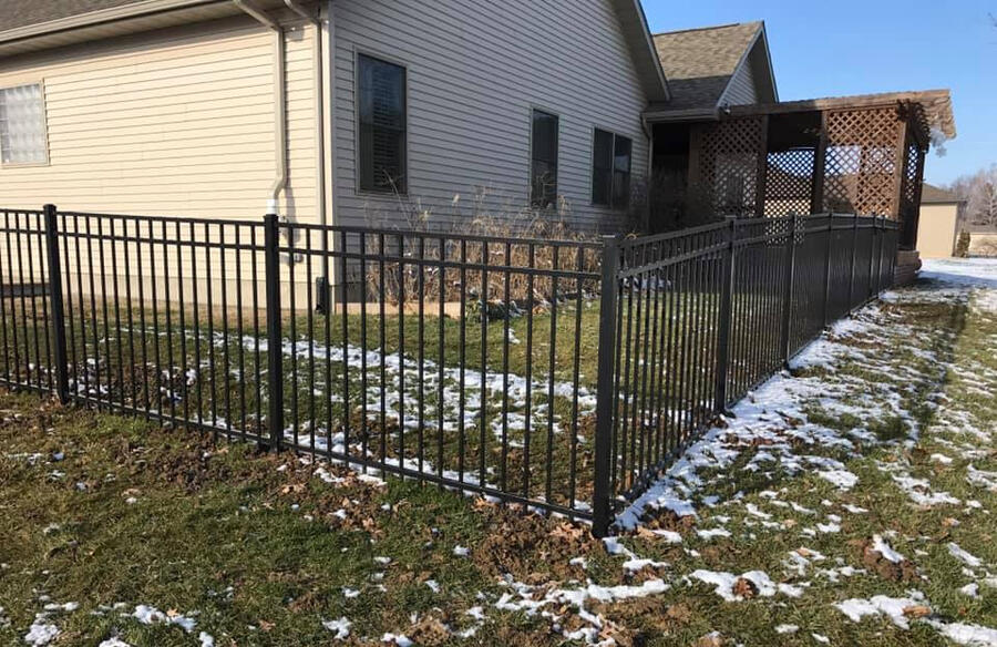 Aluminum Fence Company Illinois